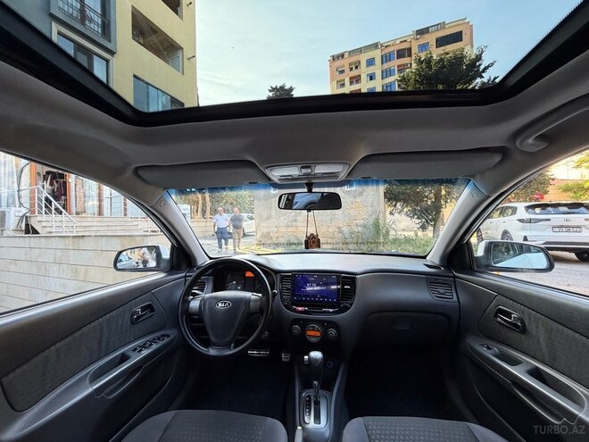 Kia Rio-15