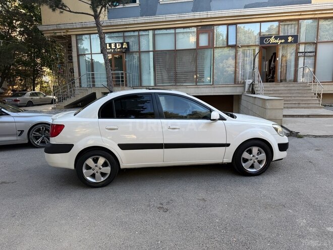 Kia Rio-4