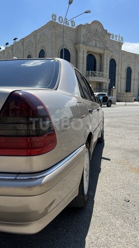 Mercedes C 230-6