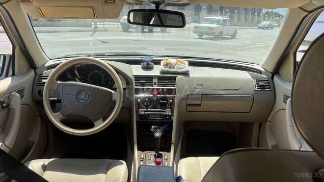 Mercedes C 230-13