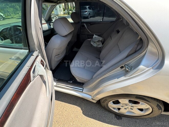 Mercedes E 220-6