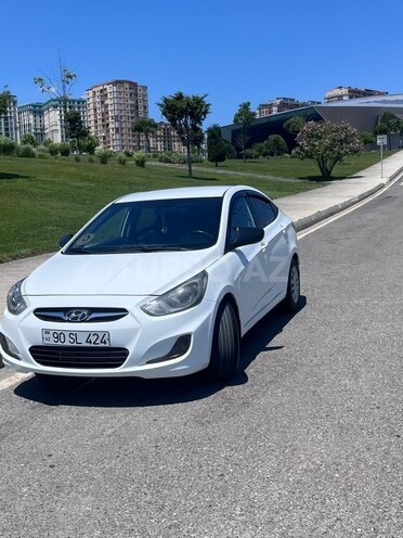 Hyundai Accent-1