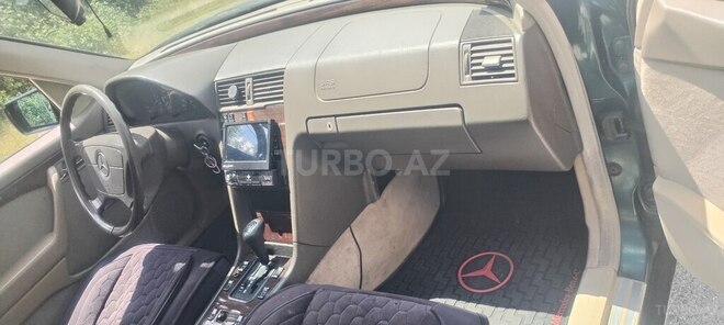 Mercedes C 200-4