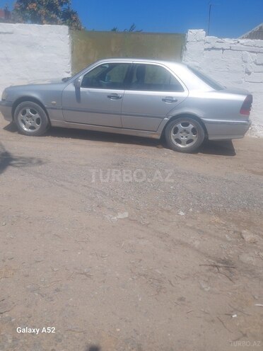 Mercedes C 200-2