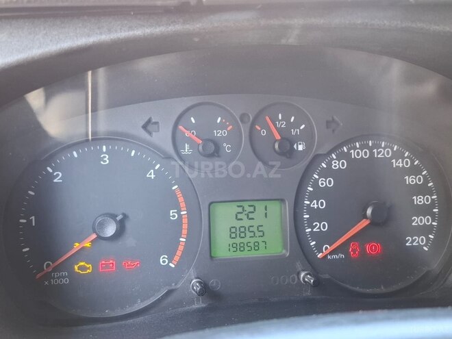 Ford Transit-12