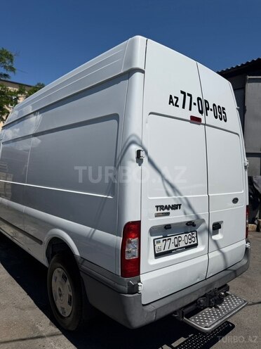 Ford Transit-5