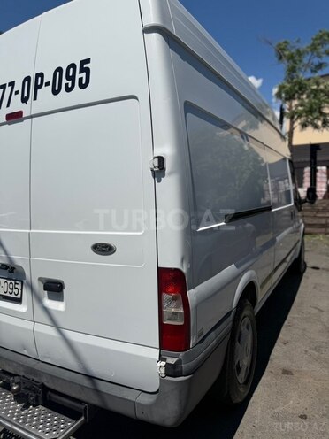Ford Transit-4