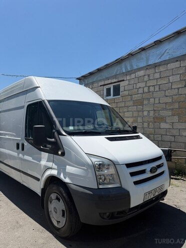 Ford Transit-1
