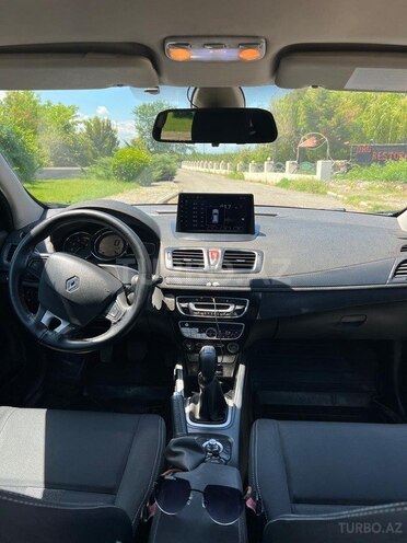 Renault Megane-10