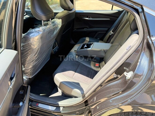 Toyota Camry-13