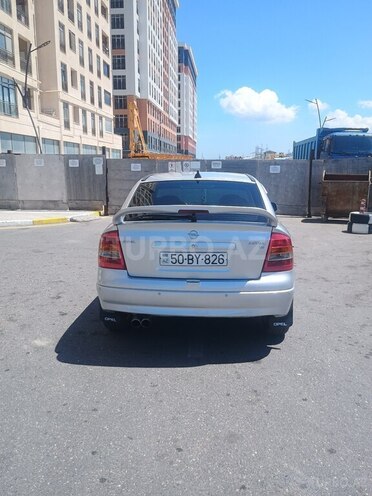 Opel Astra-10