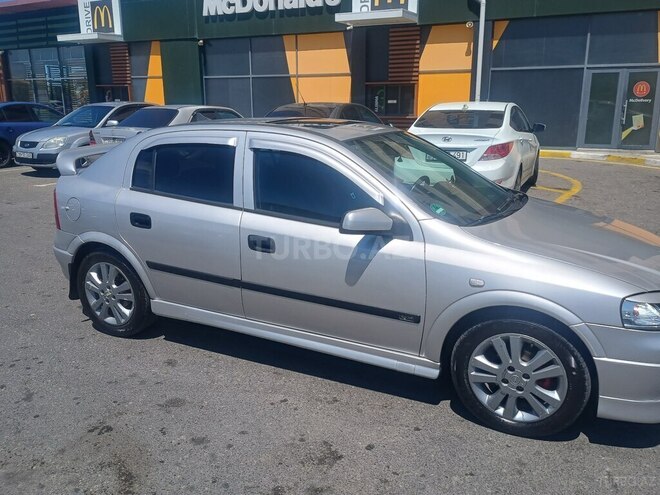 Opel Astra-12