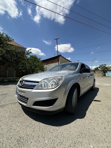 Opel Astra-2