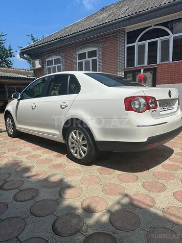 Volkswagen Jetta-6