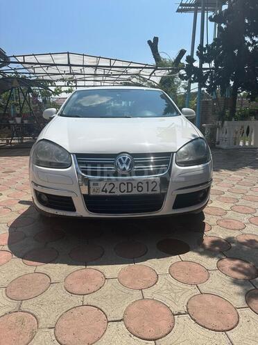 Volkswagen Jetta-1