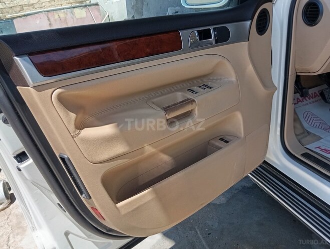 Volkswagen Touareg-5