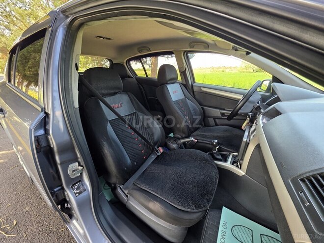 Opel Astra-12