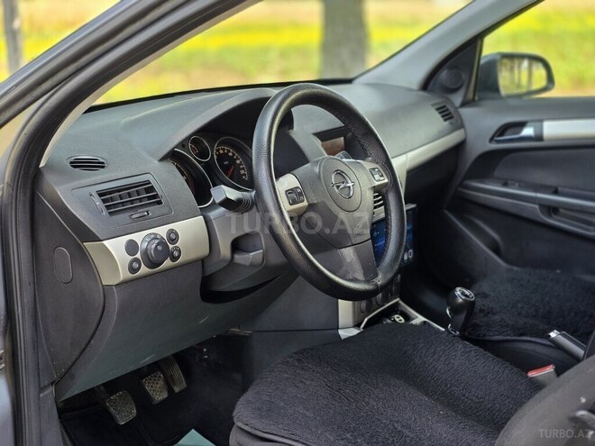 Opel Astra-11