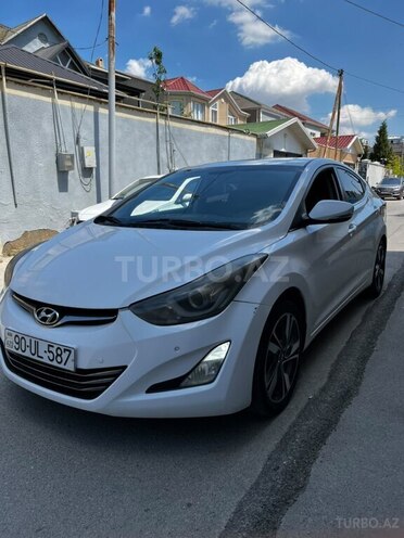 Hyundai Elantra-2