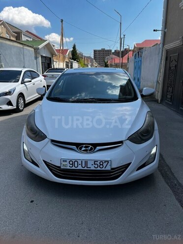 Hyundai Elantra-1