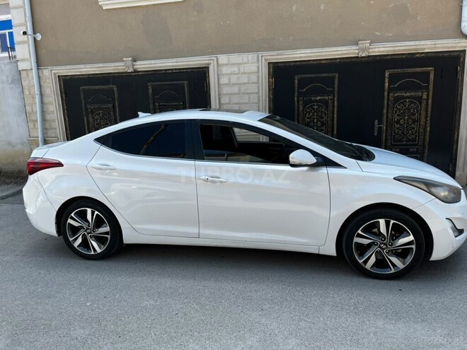 Hyundai Elantra-7