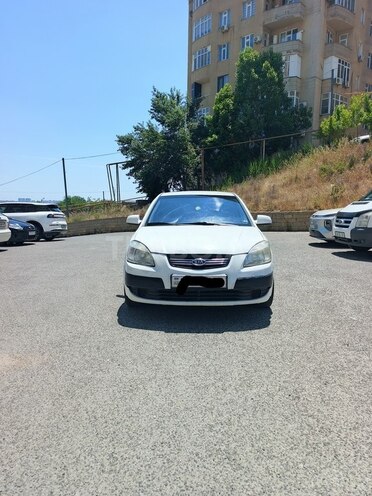 Kia Rio-1