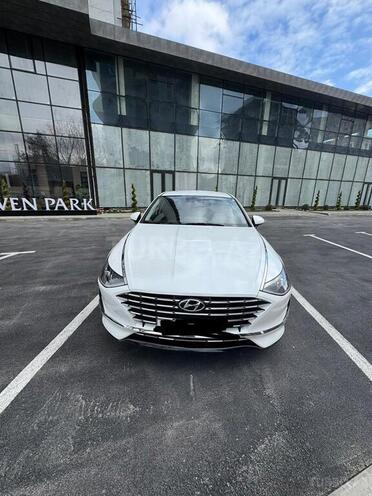 Hyundai Sonata-1