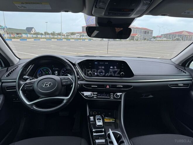 Hyundai Sonata-6