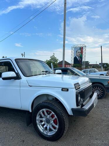 LADA (VAZ) Niva-20