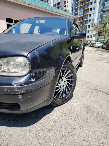 Volkswagen Golf-5