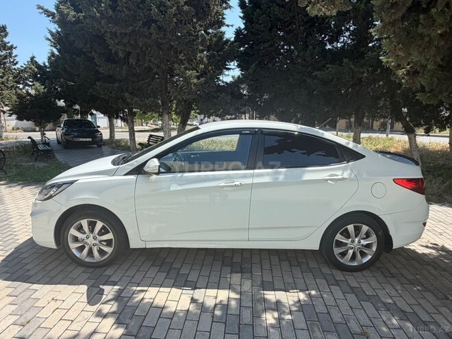 Hyundai Accent-6