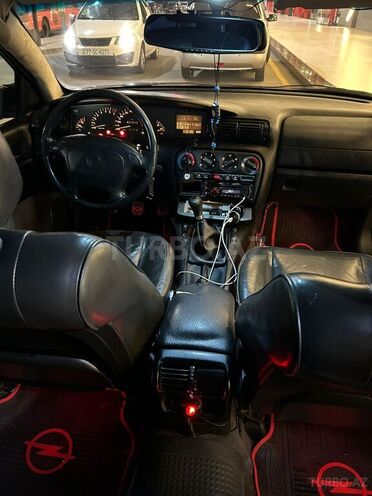 Opel Omega-5