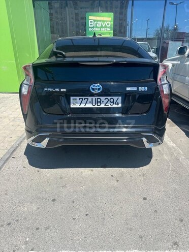 Toyota Prius-5