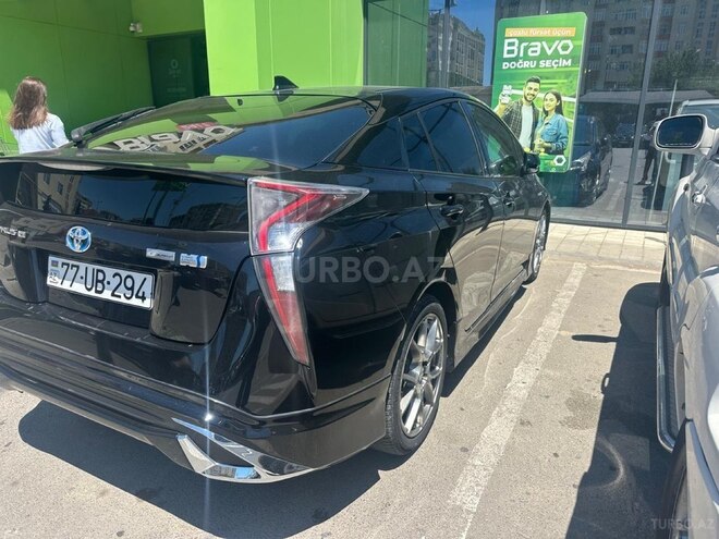 Toyota Prius-4