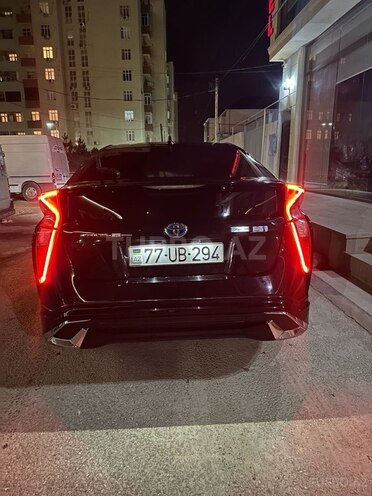 Toyota Prius-8