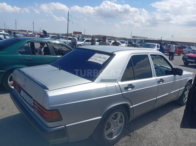 Mercedes 190-4