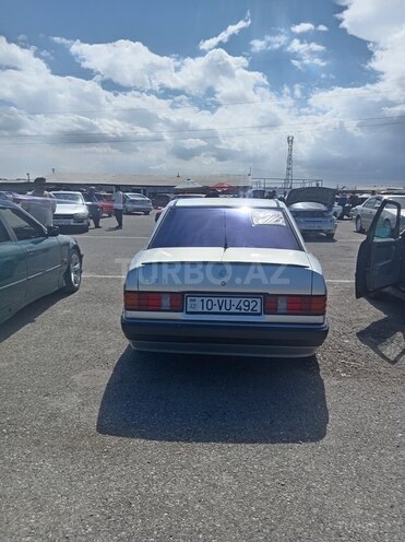 Mercedes 190-3