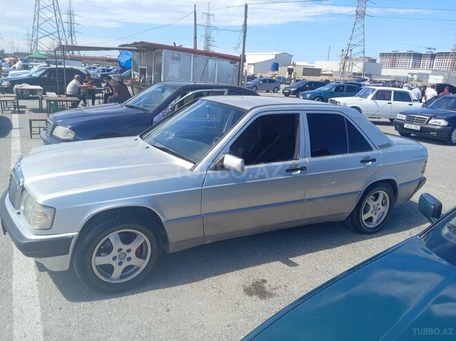 Mercedes 190-2