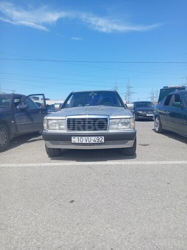 Mercedes 190-1