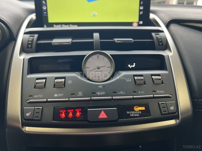 Lexus NX 300h-16