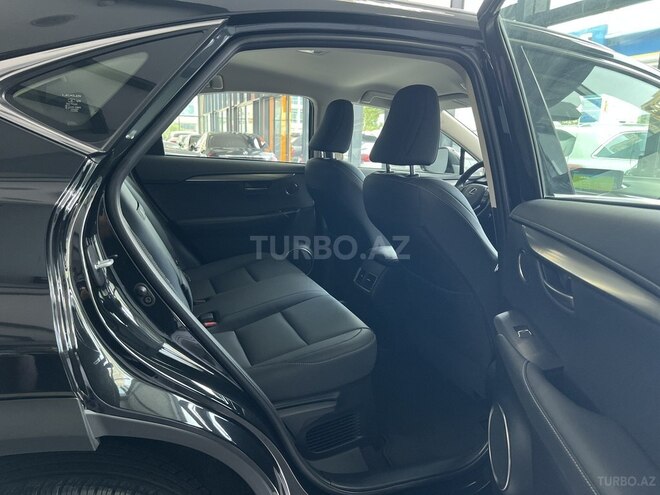 Lexus NX 300h-11