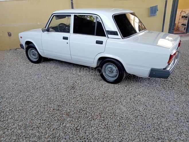 LADA (VAZ) 2107-5