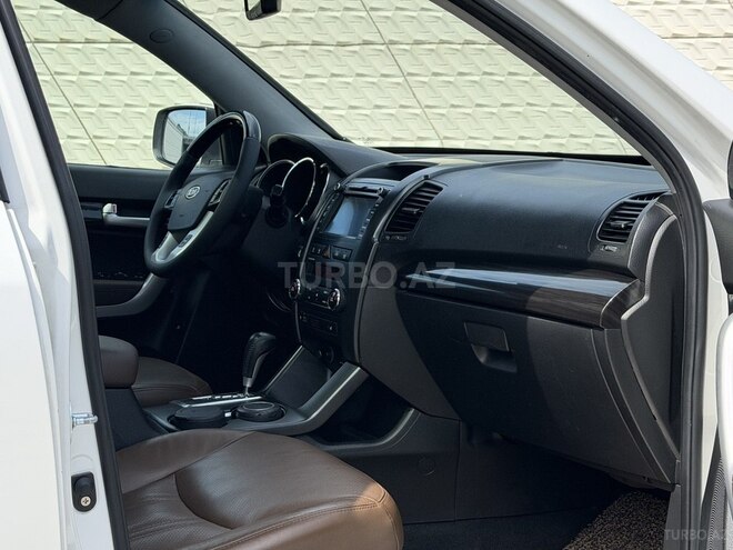 Kia Sorento-11