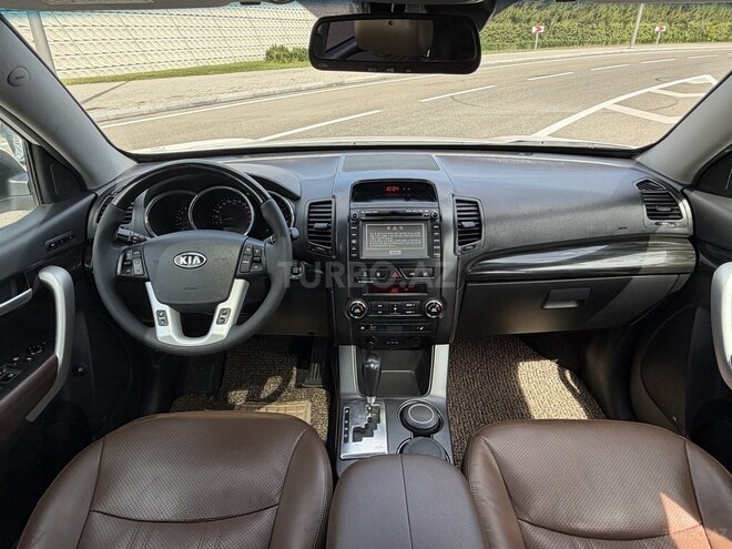 Kia Sorento-9