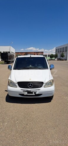 Mercedes Viano-1