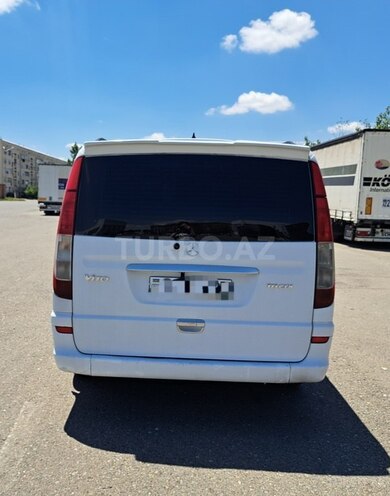 Mercedes Viano-5
