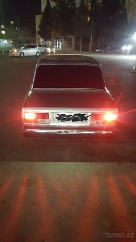 LADA (VAZ) 2107-2