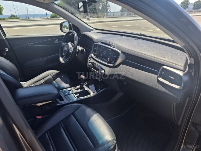 Kia Sorento-14