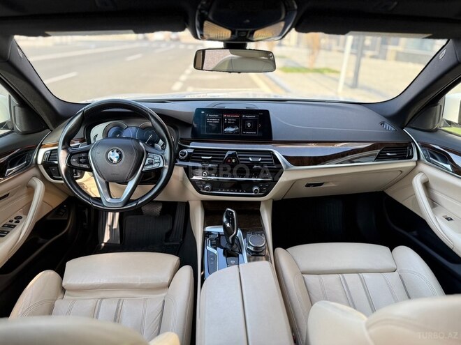 BMW 530e-6