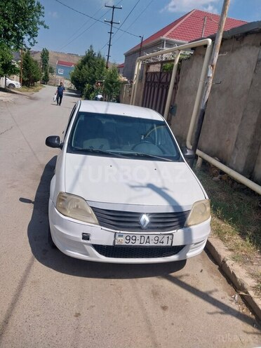 Renault Logan-1